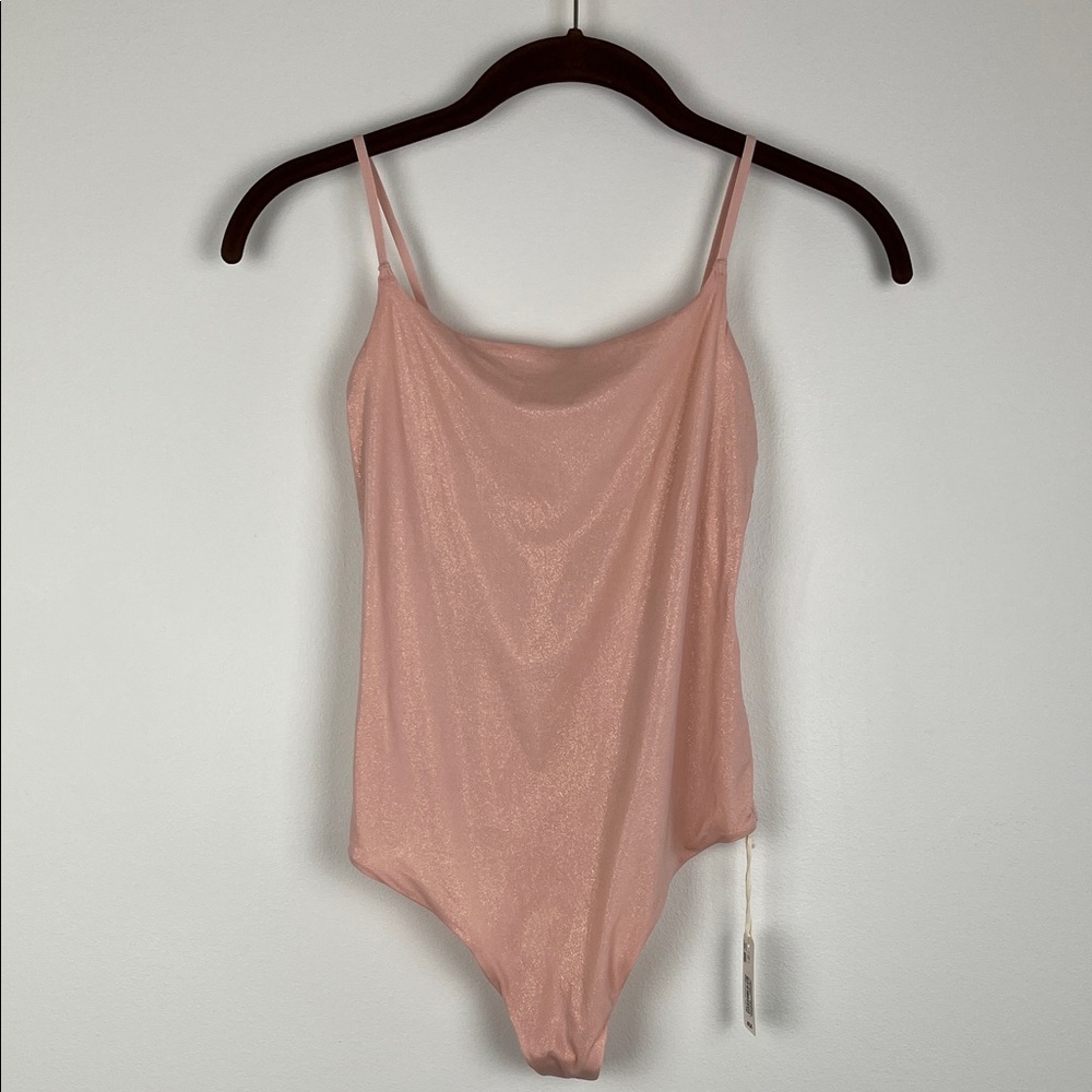 NWT aerie women’s SMOOTHEZ pink shimmer bodysuit. Size Small